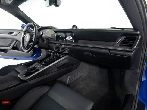 Certified 2025 Porsche 911 Carrera RWD image 36