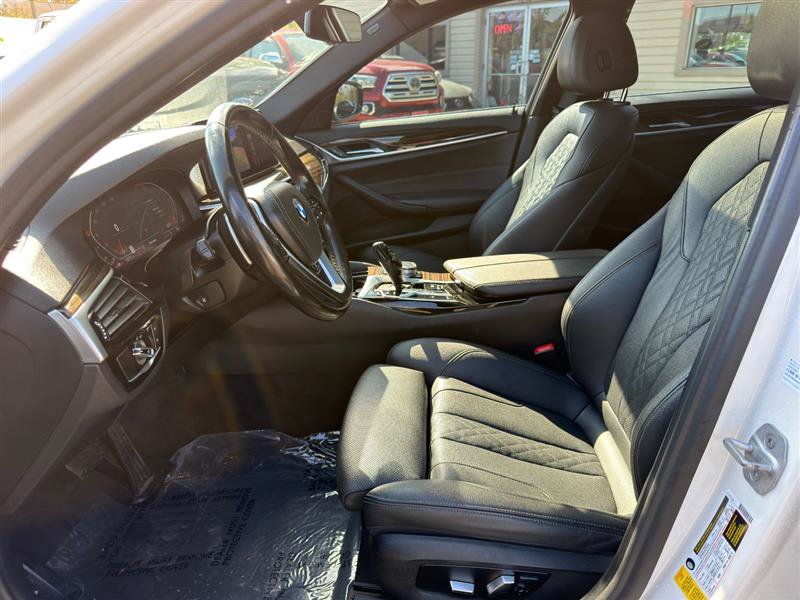 Used 2021 BMW 530i w/ Convenience Package RWD image 22