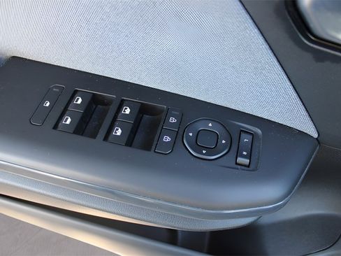 Used 2025 Kia K4 EX image 11