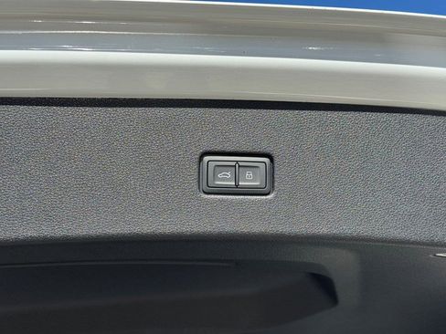 New 2026 Audi Q8 Premium Plus image 17