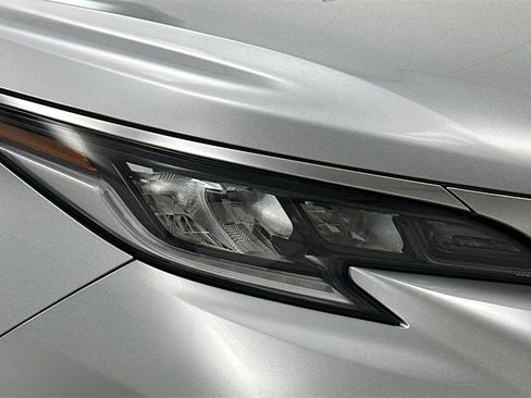 Certified 2023 Toyota Sienna XSE image 24