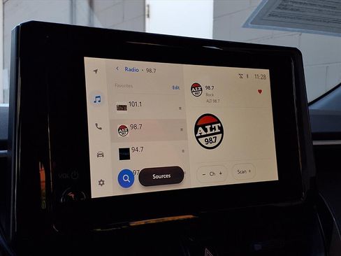 Certified 2025 Toyota Corolla SE image 8