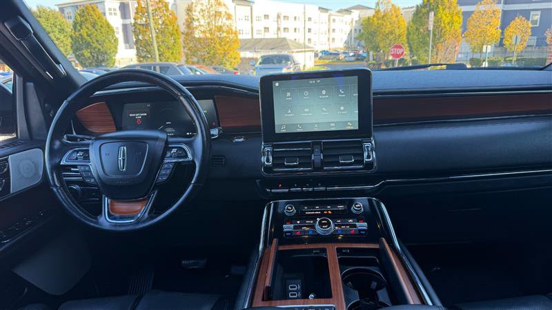 Used 2019 Lincoln Navigator L Reserve w/ Cargo Package AWD/4WD image 21