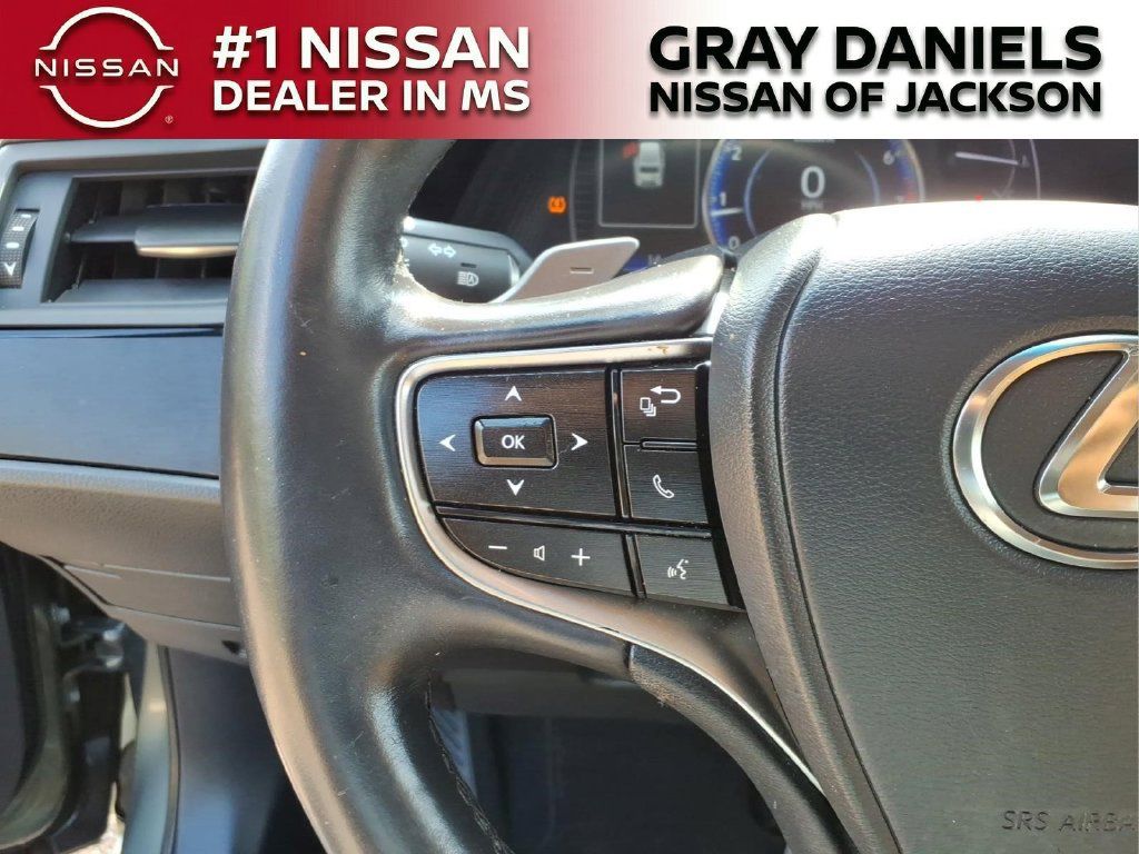 Used 2023 Lexus ES 350 w/ Premium Package FWD image 13
