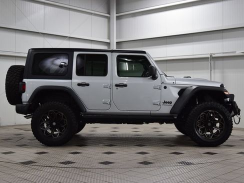 Used 2024 Jeep Wrangler Unlimited Sport AWD/4WD image 8