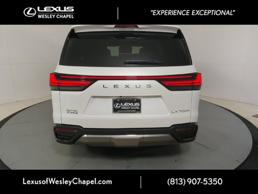 Used 2025 Lexus LX 700h Overtrail AWD/4WD image 4