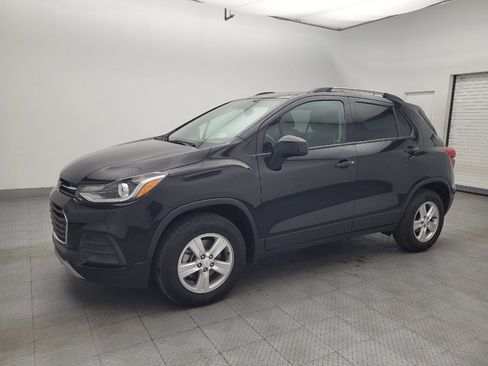 Used 2022 Chevrolet Trax LT w/ Driver Confidence Package AWD/4WD image 2