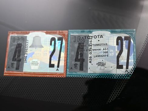 Used 2024 Toyota RAV4 LE image 9