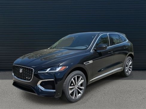Used 2025 Jaguar F-PACE R-Dynamic S image 1