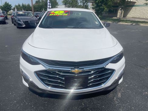 Used 2023 Chevrolet Malibu LS FWD image 2