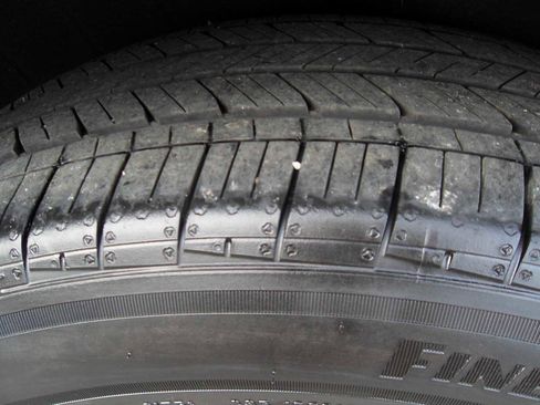 Used 2024 Kia Carnival SX image 11