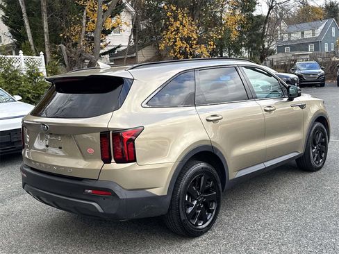 Used 2021 Kia Sorento S w/ Panoramic Sunroof Package image 6