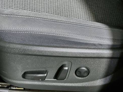 Used 2022 Hyundai Santa Fe SEL w/ Convenience Package FWD image 9