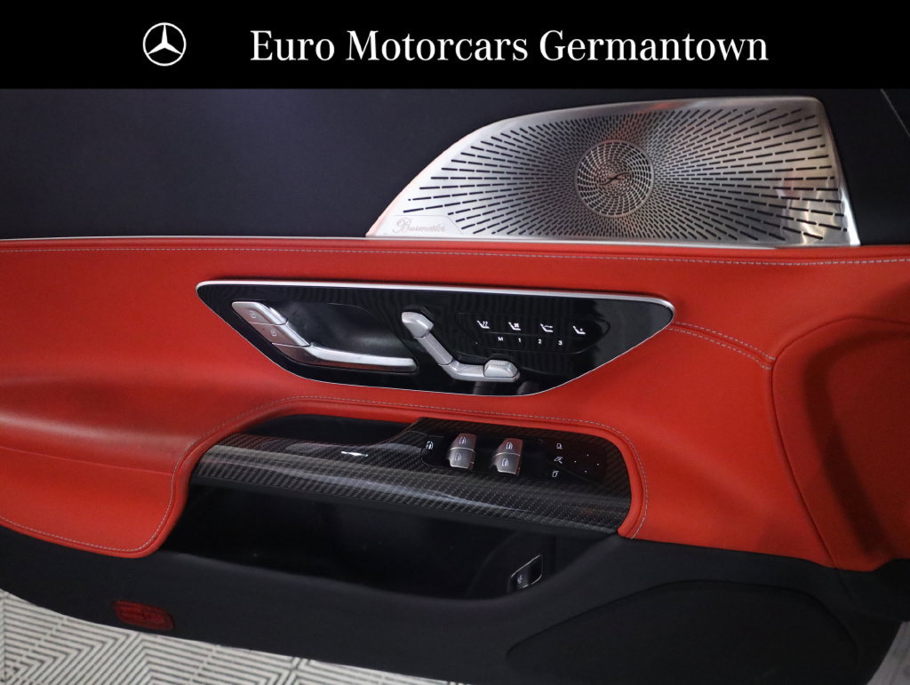 Certified 2022 Mercedes-Benz SL 55 AMG 4MATIC w/ Driver Assistance Package image 11