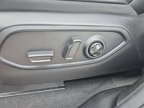 New 2026 Jeep Grand Cherokee L Limited AWD/4WD image 17
