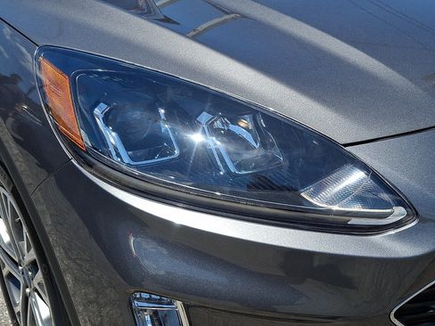 Used 2022 Ford Escape SEL AWD/4WD image 9