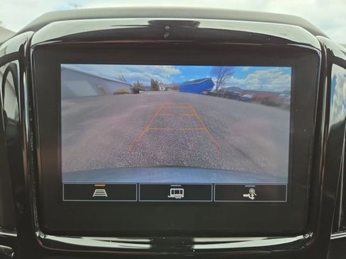 Used 2023 Chevrolet Traverse LT AWD/4WD image 14