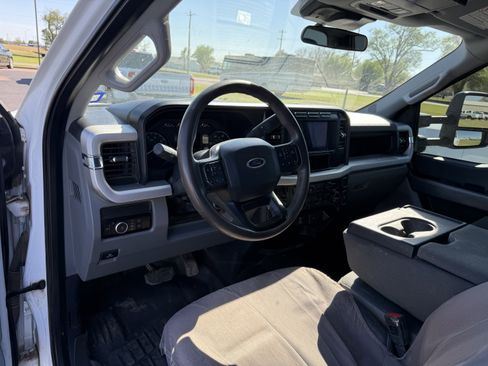 Used 2023 Ford F250 XL w/ STX Appearance Package image 6