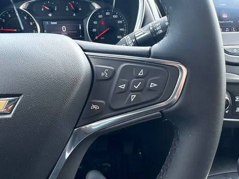 Used 2024 Chevrolet Equinox LT FWD image 30