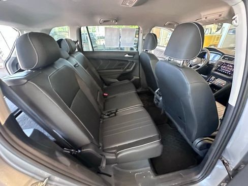 Used 2023 Volkswagen Tiguan SE FWD image 19
