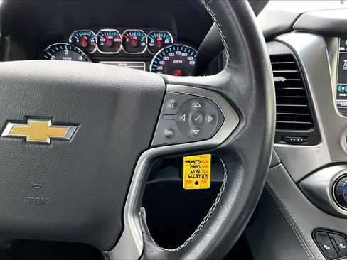Used 2019 Chevrolet Suburban LT image 20
