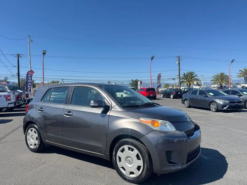 Used 2009 Scion xD FWD image 9
