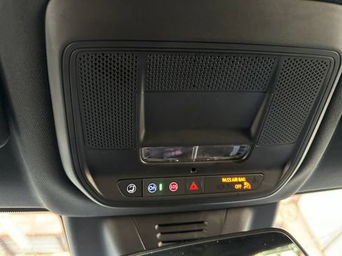 Used 2024 Chevrolet Equinox EV RS AWD/4WD image 32