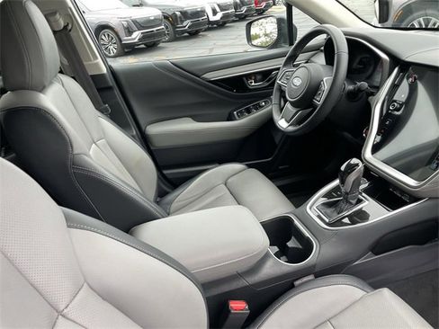 Used 2023 Subaru Outback Limited image 18