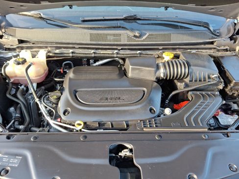 Used 2021 Chrysler Pacifica Touring w/ S Appearance Package image 31