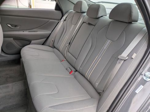 Used 2025 Hyundai Elantra SEL FWD image 24