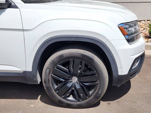 Used 2018 Volkswagen Atlas SEL Premium AWD/4WD image 13