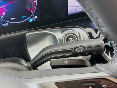 Certified 2025 Mercedes-Benz GLB 250 4MATIC image 18