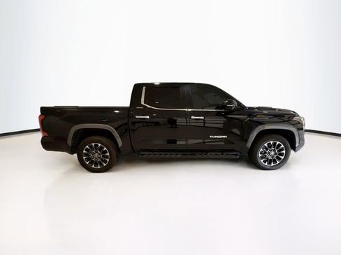 Used 2024 Toyota Tundra Limited AWD/4WD image 8