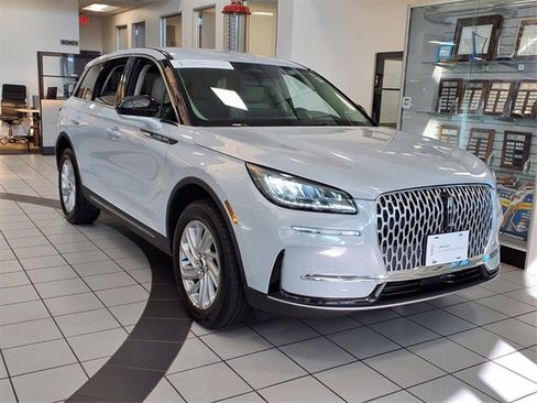 Certified 2025 Lincoln Corsair FWD image 21