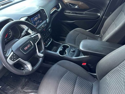 Used 2020 GMC Terrain SLE image 9