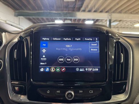 Used 2020 Chevrolet Traverse LT w/ LT Premium Package image 17