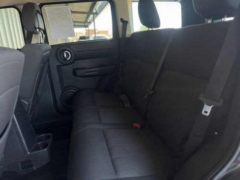 Used 2011 Dodge Nitro Heat w/ Trailer Tow Group AWD/4WD image 15