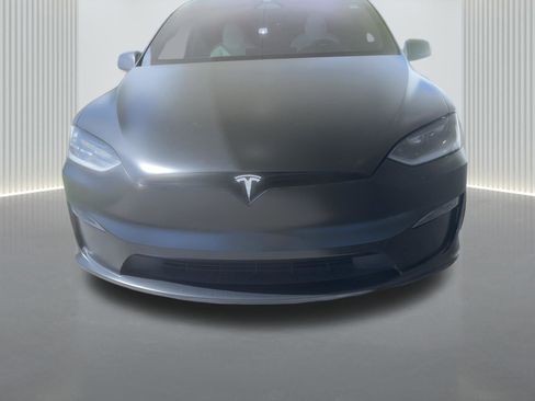 Used 2023 Tesla Model X Plaid image 1