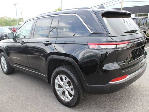 Used 2023 Jeep Grand Cherokee Limited AWD/4WD image 30