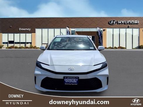 Used 2025 Toyota Camry LE image 2