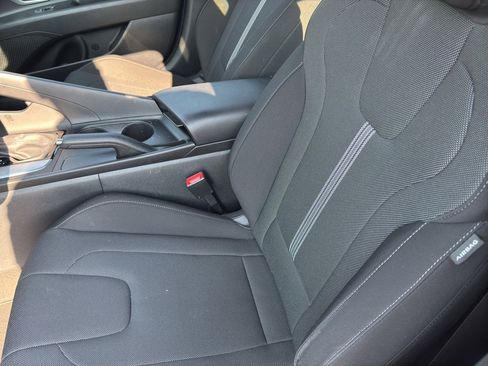 Certified 2024 Hyundai Elantra SE image 13