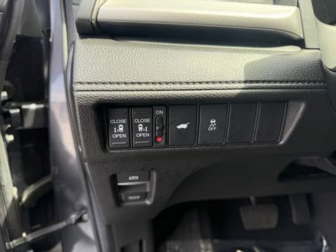 Used 2025 Honda Odyssey EX-L image 19