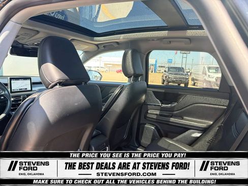 Used 2022 Lincoln Corsair AWD w/ Premium Package image 36
