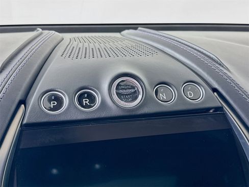 Used 2021 Aston Martin DBX image 14