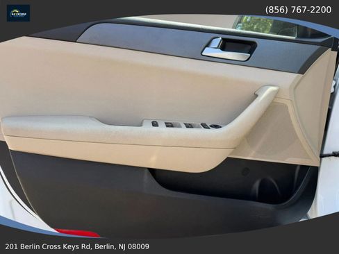 Used 2017 Hyundai Sonata SE FWD image 9