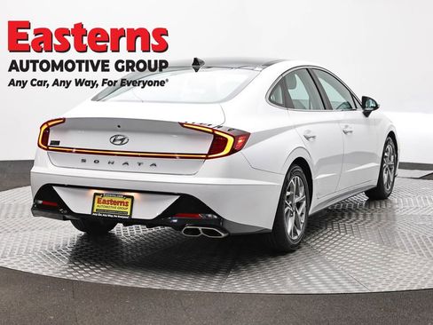 Used 2023 Hyundai Sonata SEL w/ Convenience Package FWD image 5