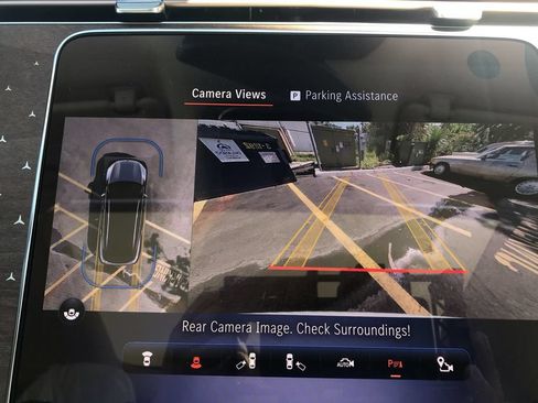 Used 2023 Mercedes-Benz EQS 450+ SUV image 18