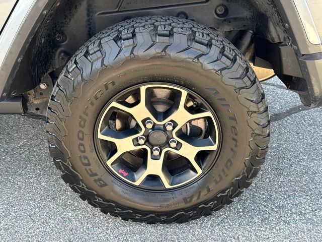 Used 2018 Jeep Wrangler Unlimited Rubicon AWD/4WD image 11
