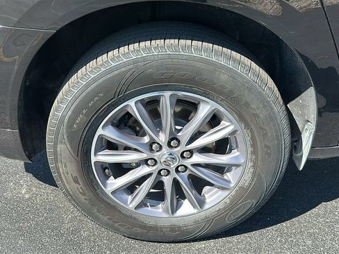 Used 2023 Buick Enclave Essence w/ LPO, Floor Liner Package AWD/4WD image 9