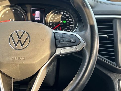 Used 2020 Volkswagen Atlas Cross Sport SE w/ Panoramic Sunroof Package image 27